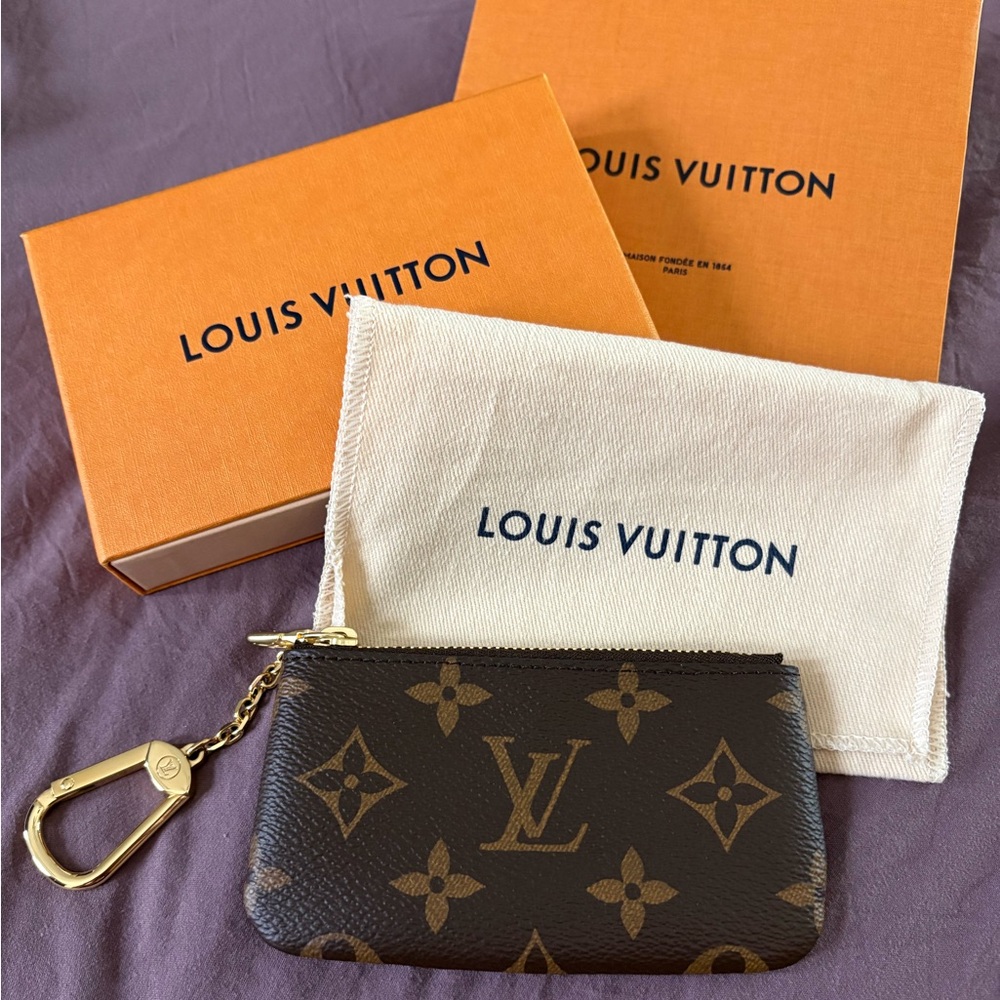LV Key Pouch - Picture 2 of 8